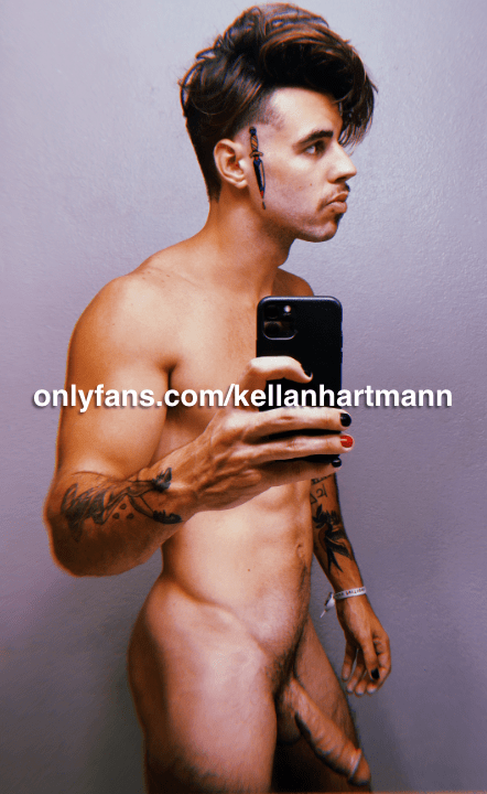 Kellan Hartmann selfie 2018 - dagger tattoo - Hunter Storch Onlyfans